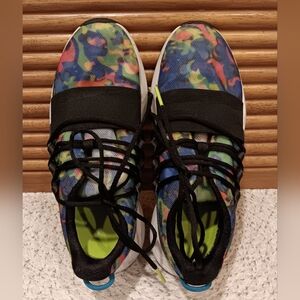 Under Armour Charged Breathe Lace Athletic Shoes. Size 6